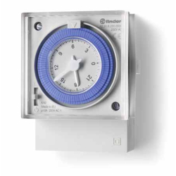 ZEGAR DOBOWY 12.31.8.230.000 230V