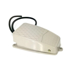 PRZEŁĄCZNIK NOŻNY FS-2