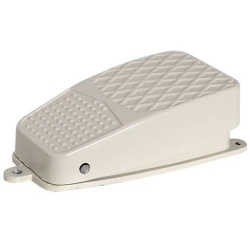 PRZEŁĄCZNIK NOŻNY PN09 MONOSTABILNY 10A/250VAC