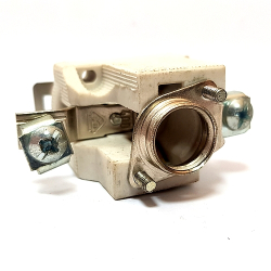 GNIAZDO BEZPIECZNIKA PE. E-18