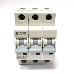 WYŁĄCZNIK NADPRĄDOWY EE HN-C40/3 6KA